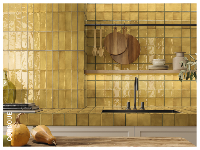 carrelage-mur-effet-zellige-jaune-mur-cuisine-Cordoue-InstaHouse-Seville-APE-Carmen.png